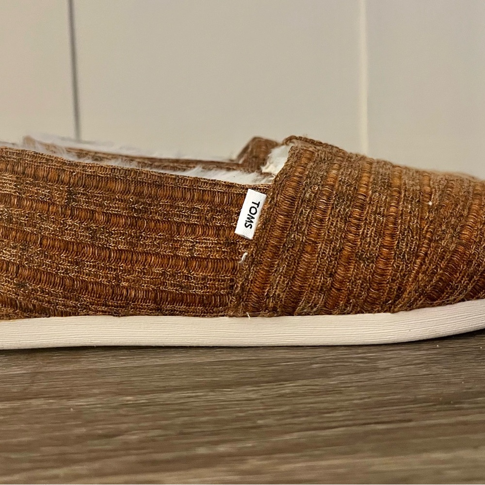 TOMS Women's Tan Textured Loafers - Picture 6 of 12